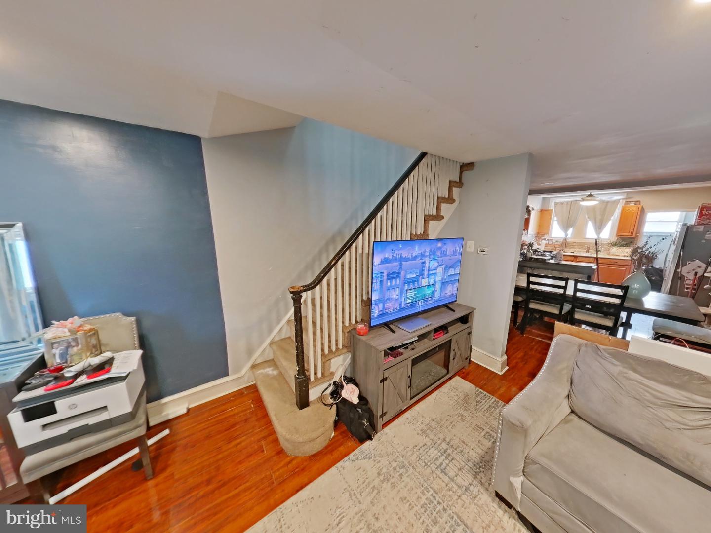 1825 Elston St Property Photo 5