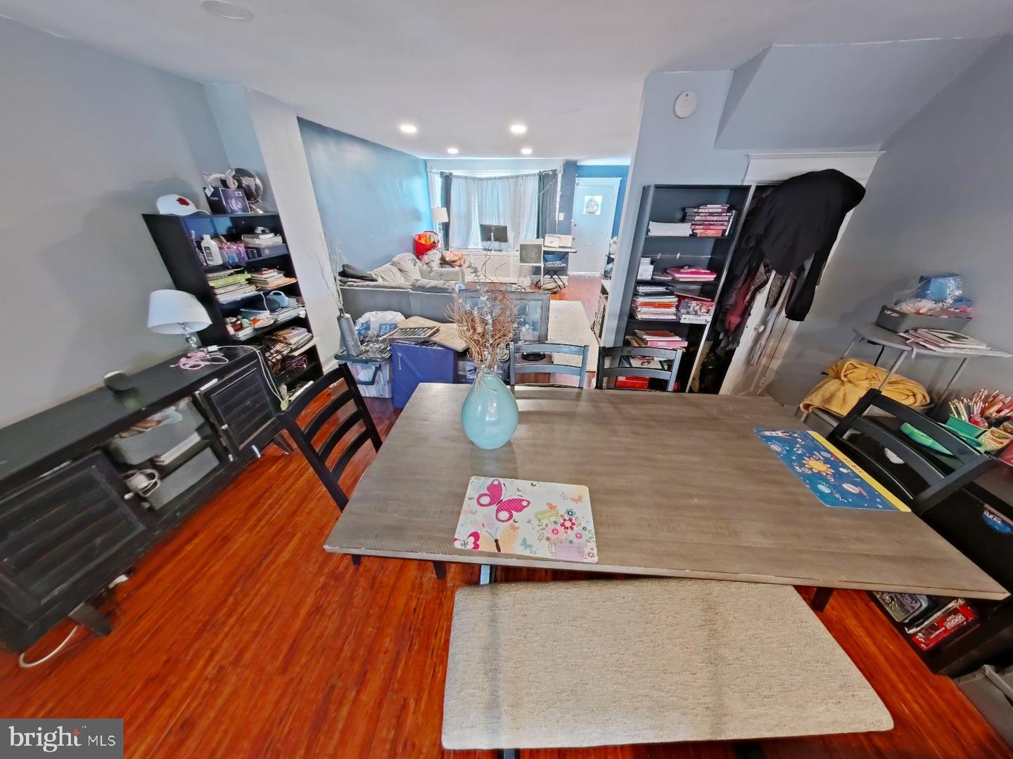 1825 Elston St Property Photo 6
