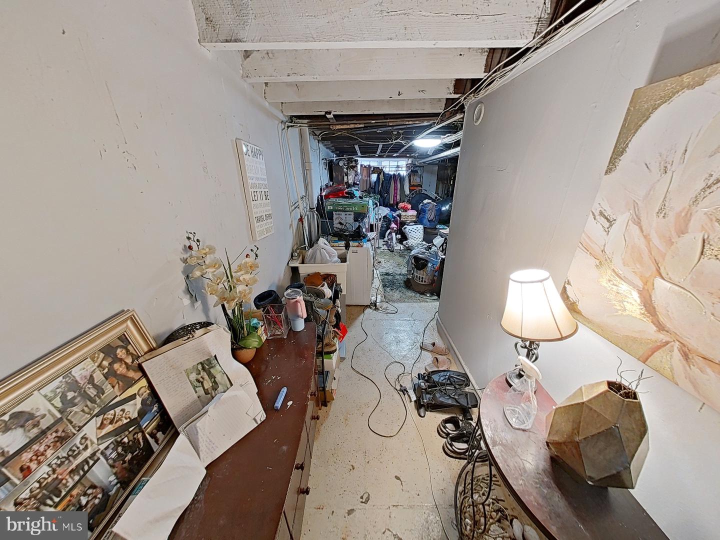 1825 Elston St Property Photo 14
