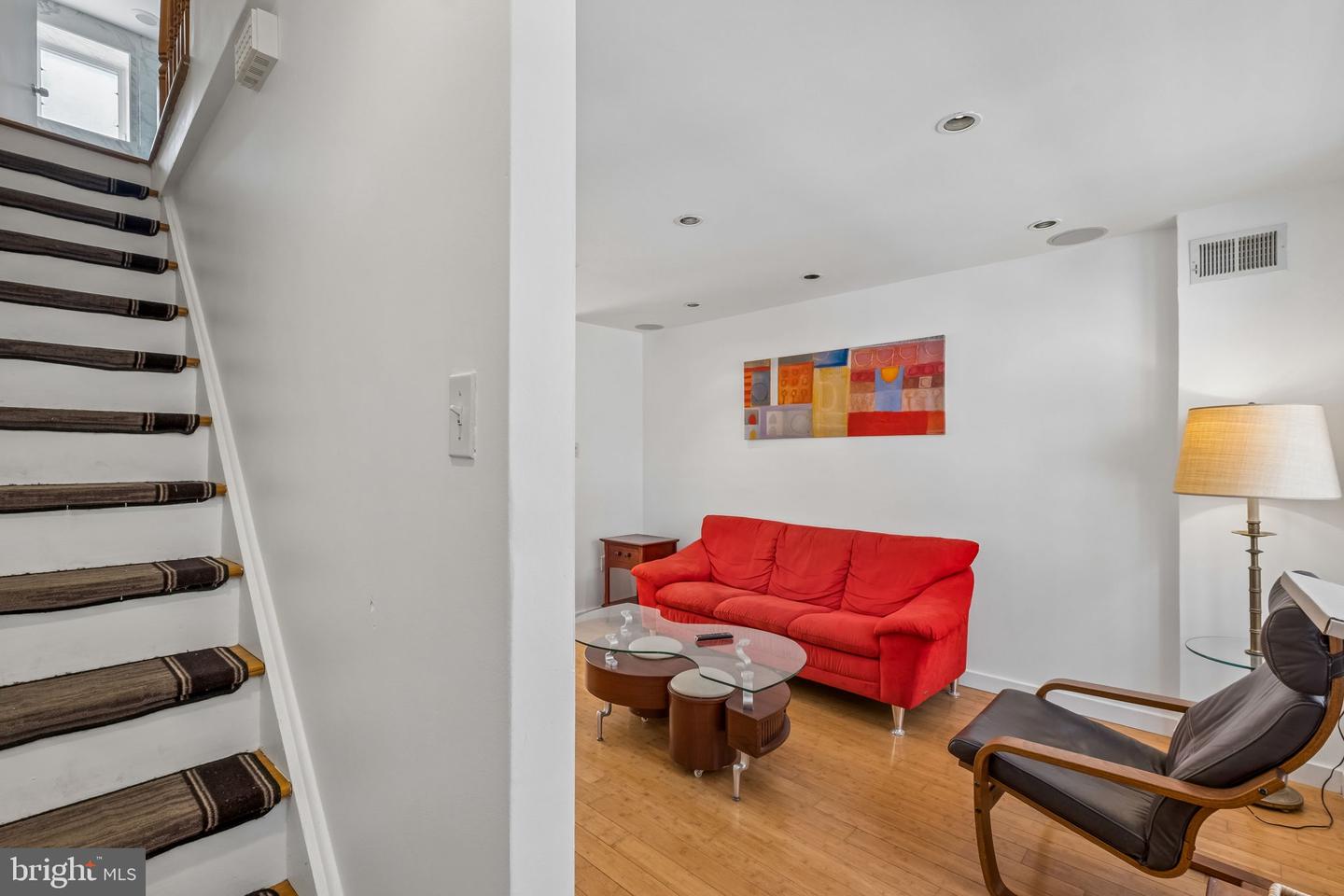 930 League St Property Photo 2