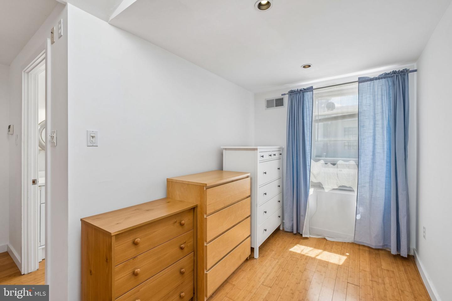 930 League St Property Photo 18