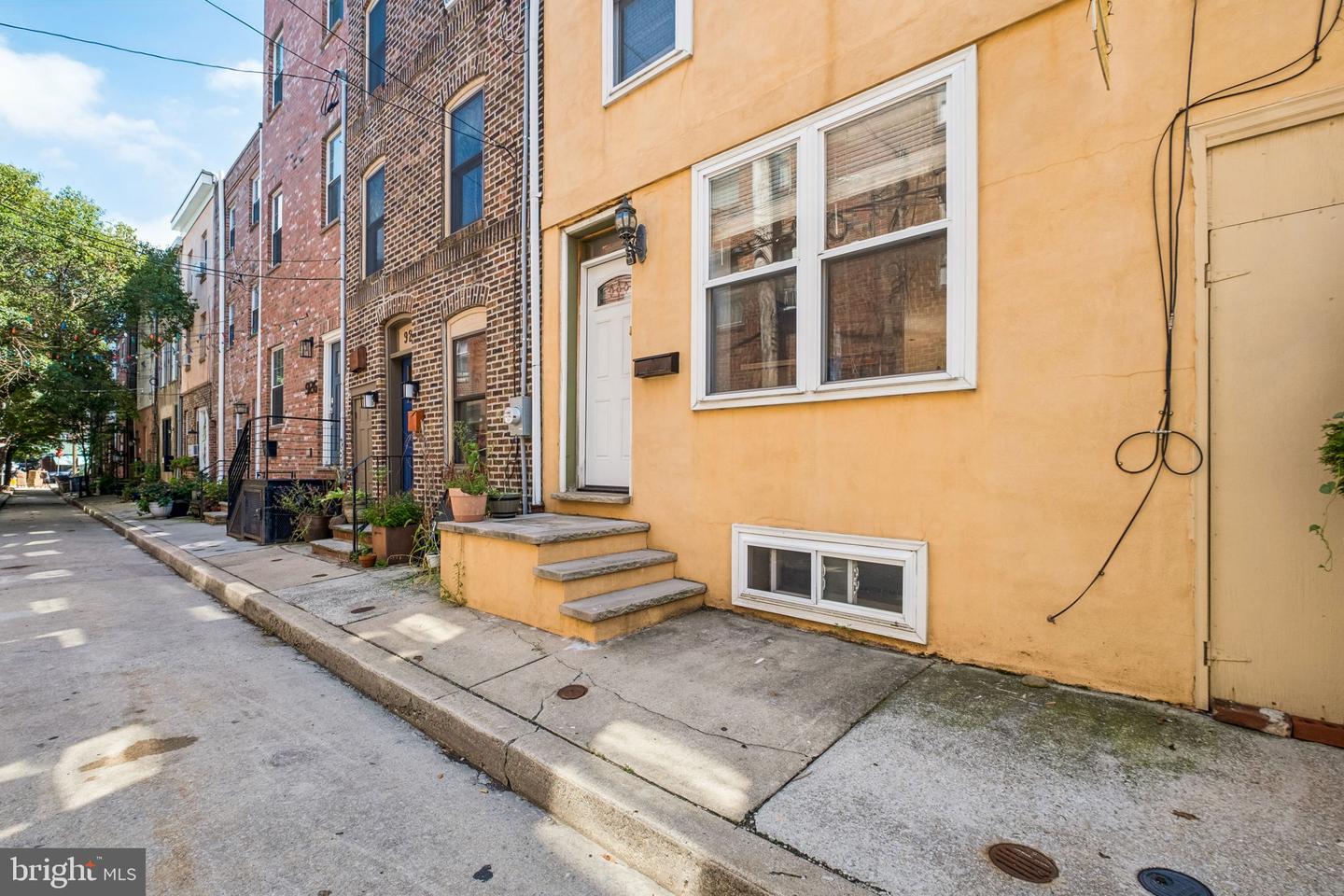 930 League St Property Photo 31