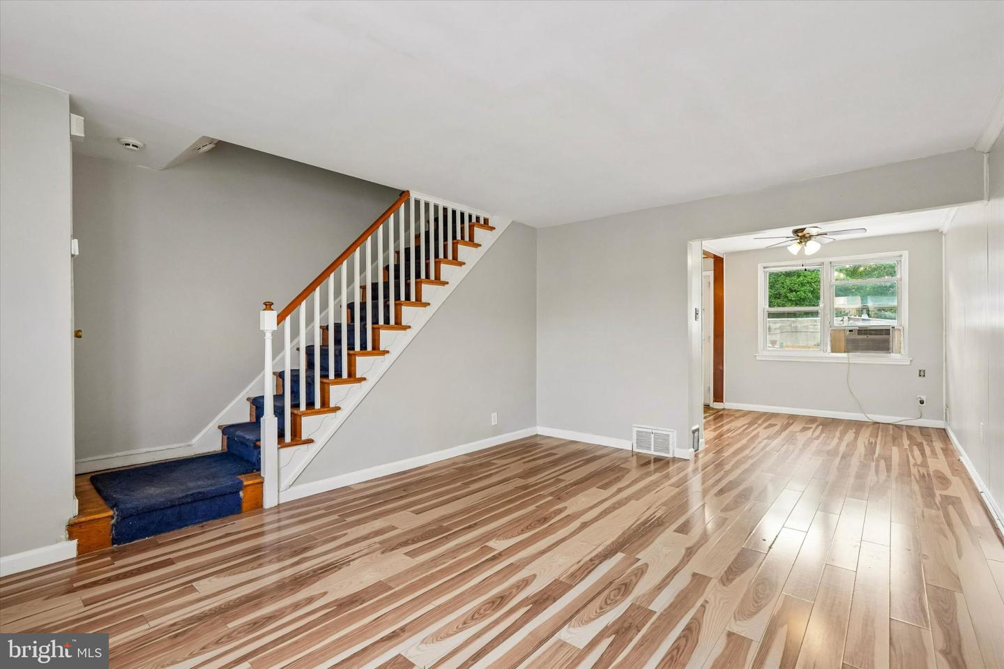 5954 Newtown Ave Property Photo 2