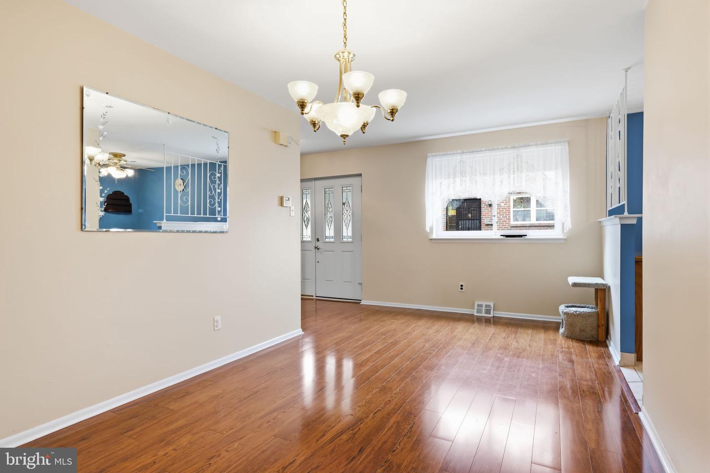10925 Lockart Rd Property Photo 6