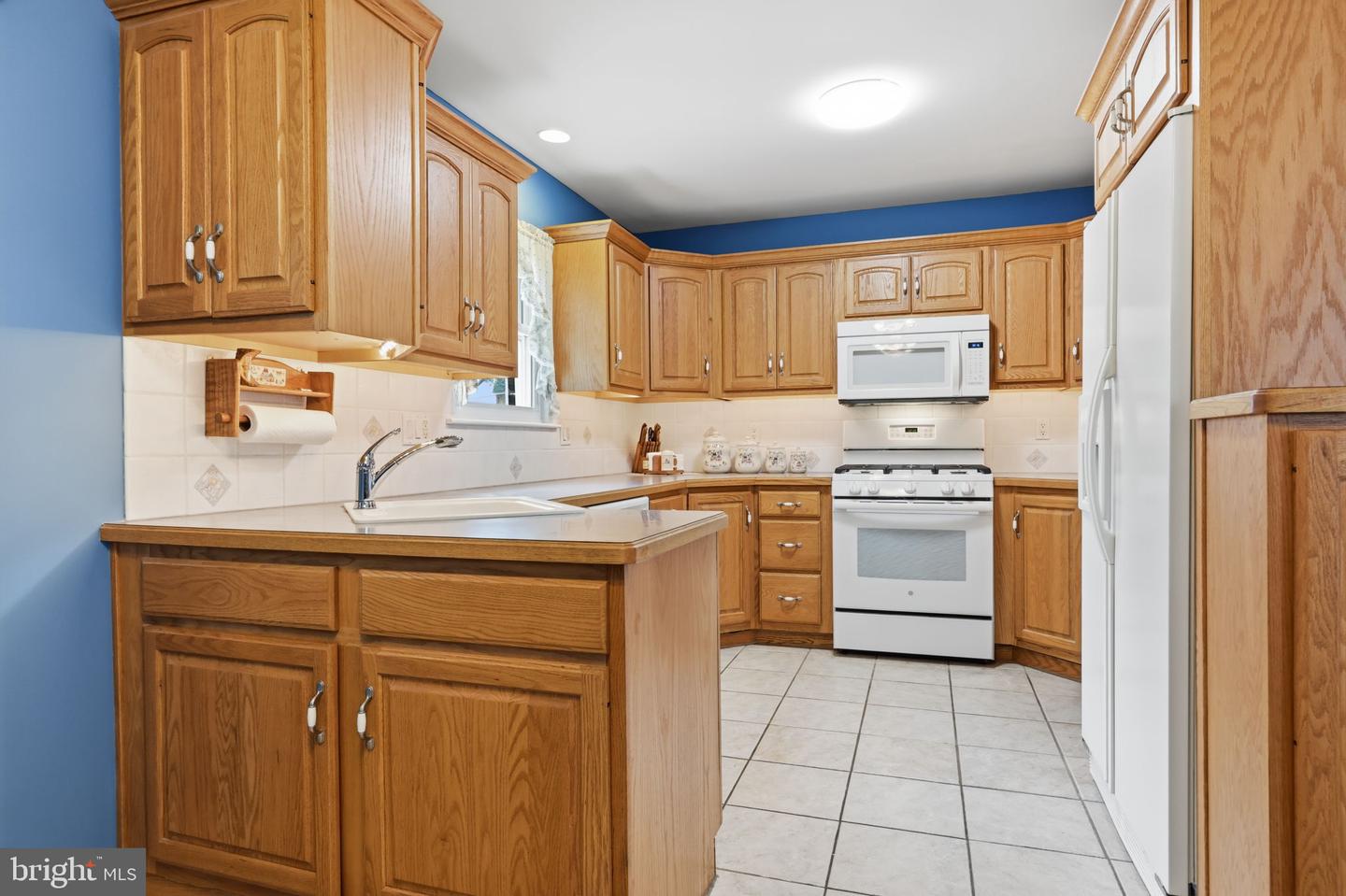 10925 Lockart Rd Property Photo 7