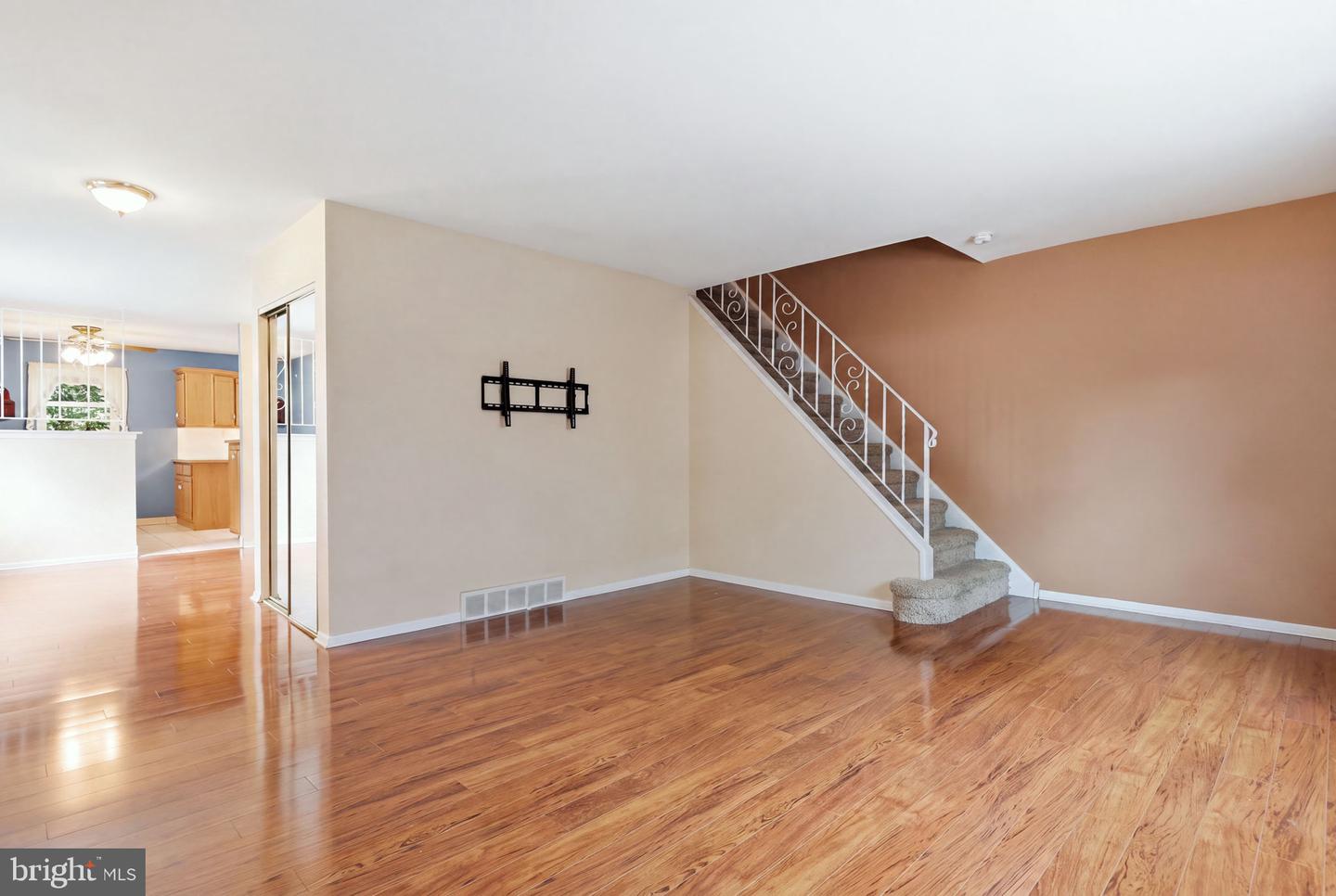 10925 Lockart Rd Property Photo 12