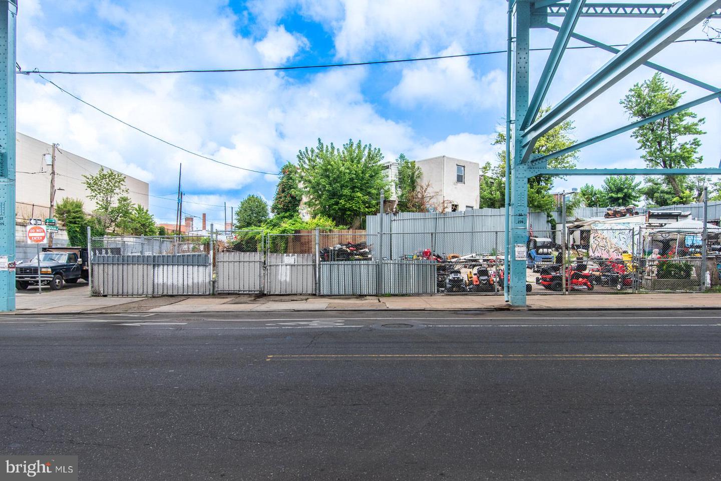 2730 Kensington Ave Property Photo 4
