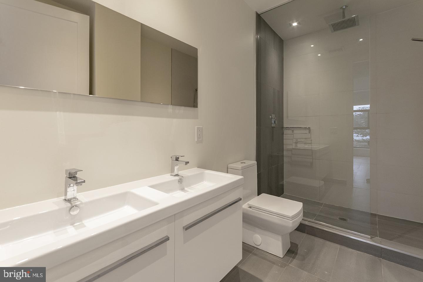 240 N 2nd St #unit 2w Property Photo 10