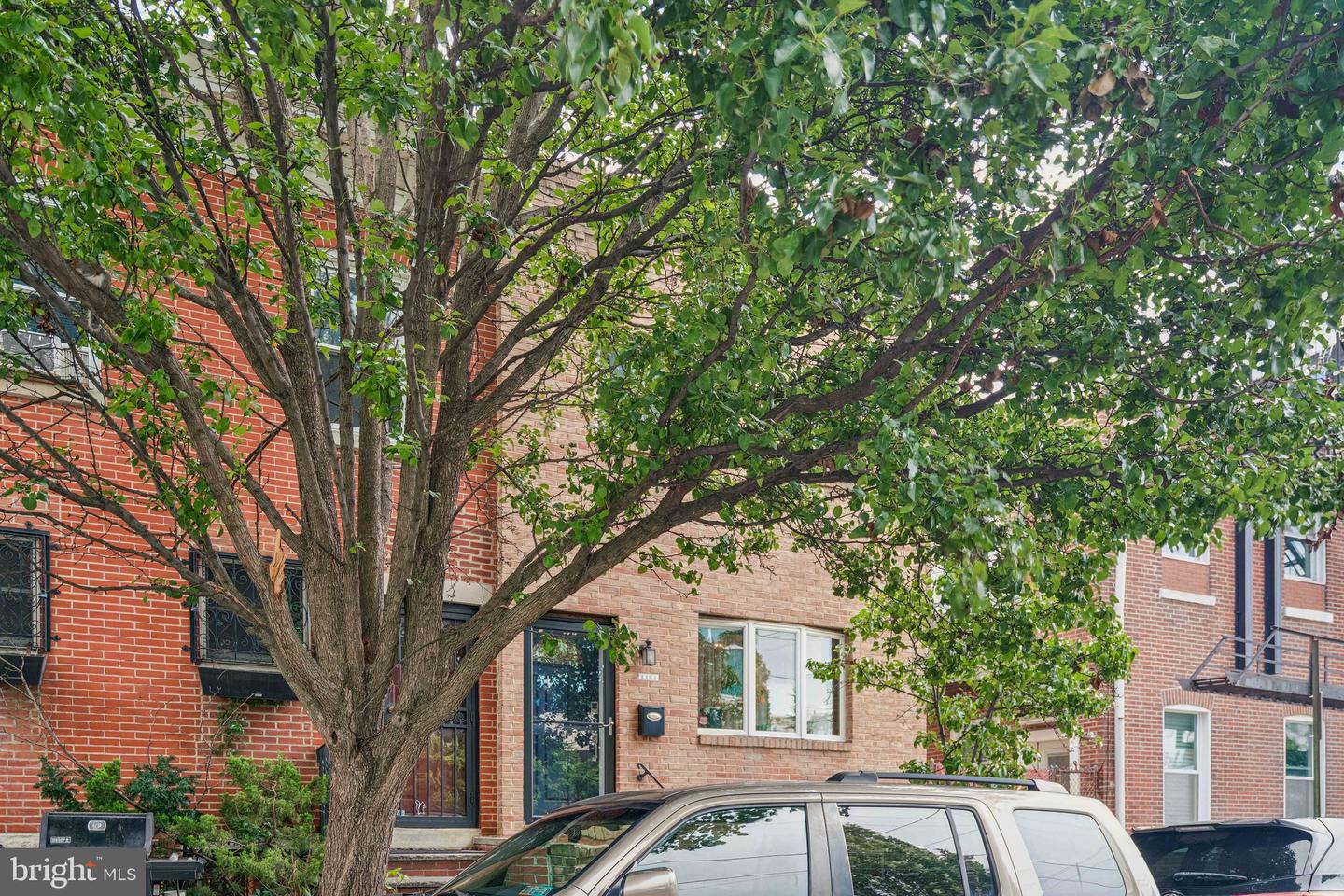 1161 S Juniper St Property Photo 2
