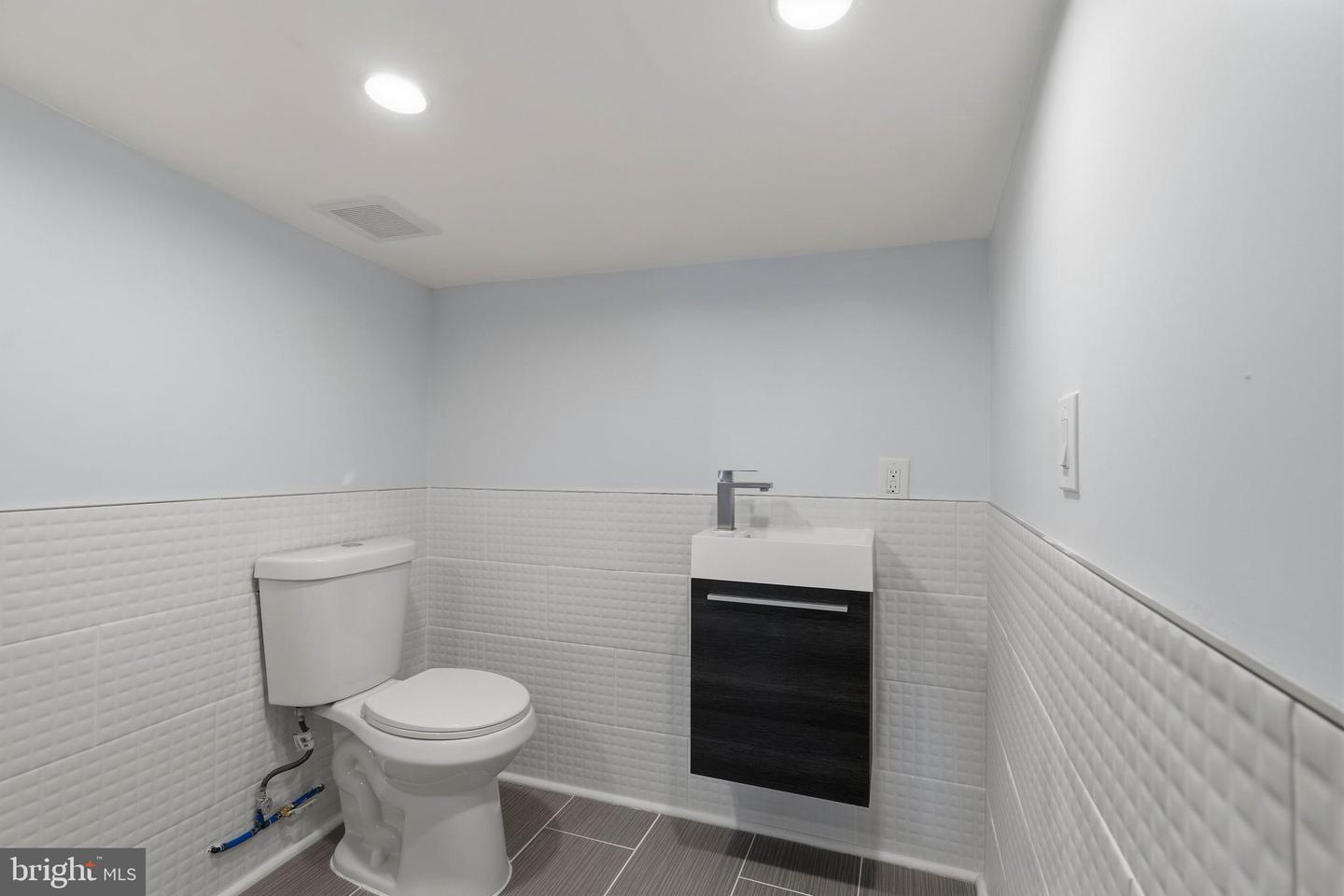 310-13 N Water St Property Photo 23