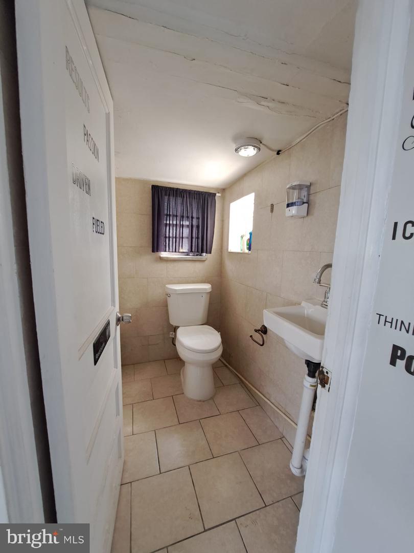 5244 Rising Sun Ave Property Photo 5