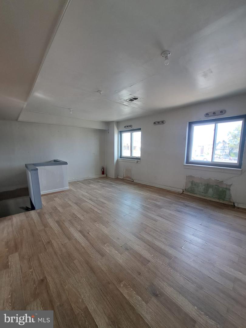 5244 Rising Sun Ave Property Photo 9