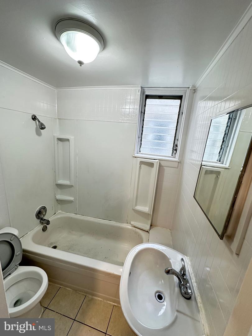 6135 Hegerman St Property Photo 24
