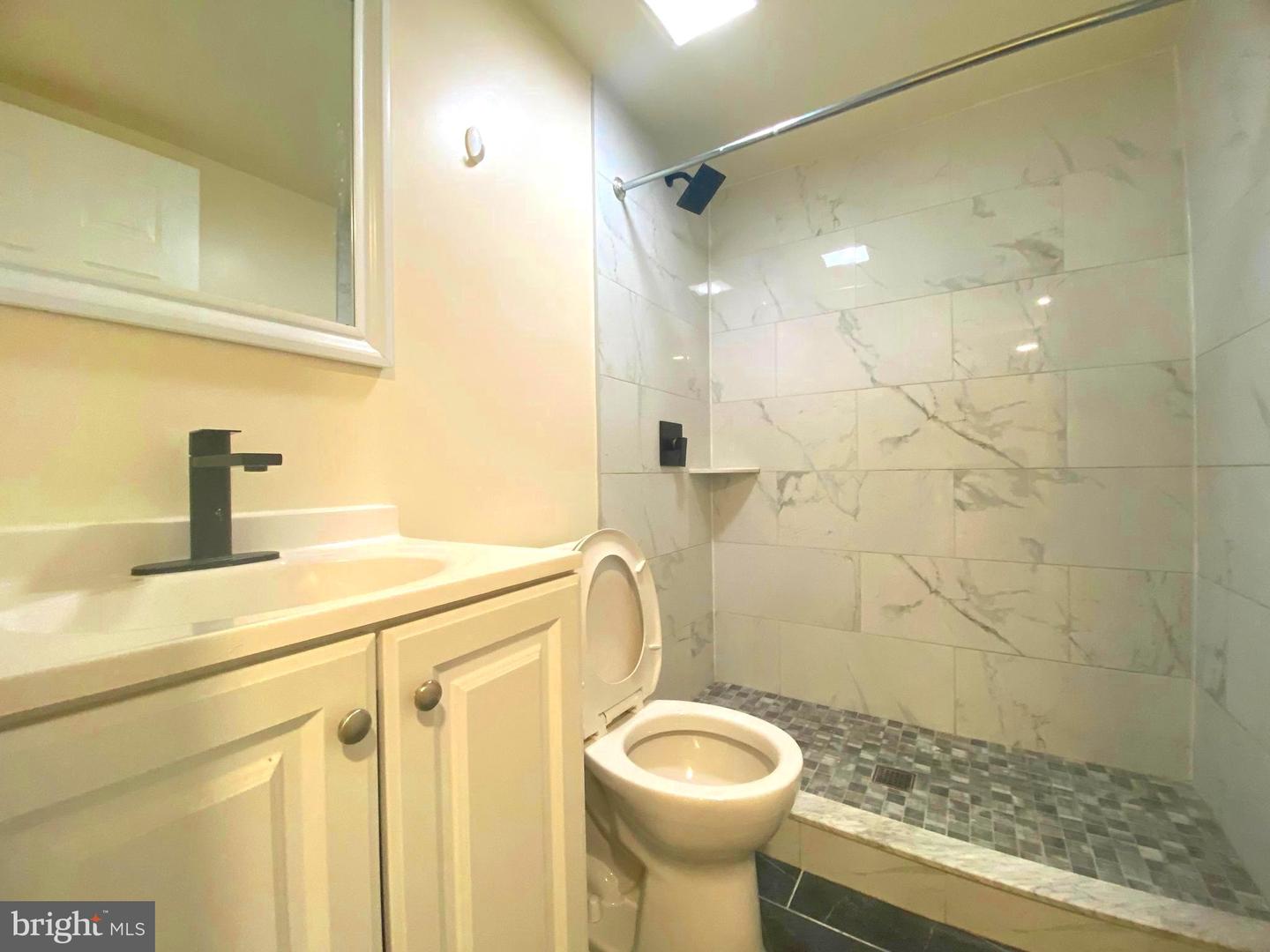 2710 Dothan Plz #unit 1 Property Photo 13
