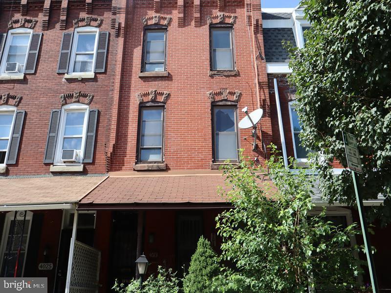 4023 GREEN ST Property Photo 1
