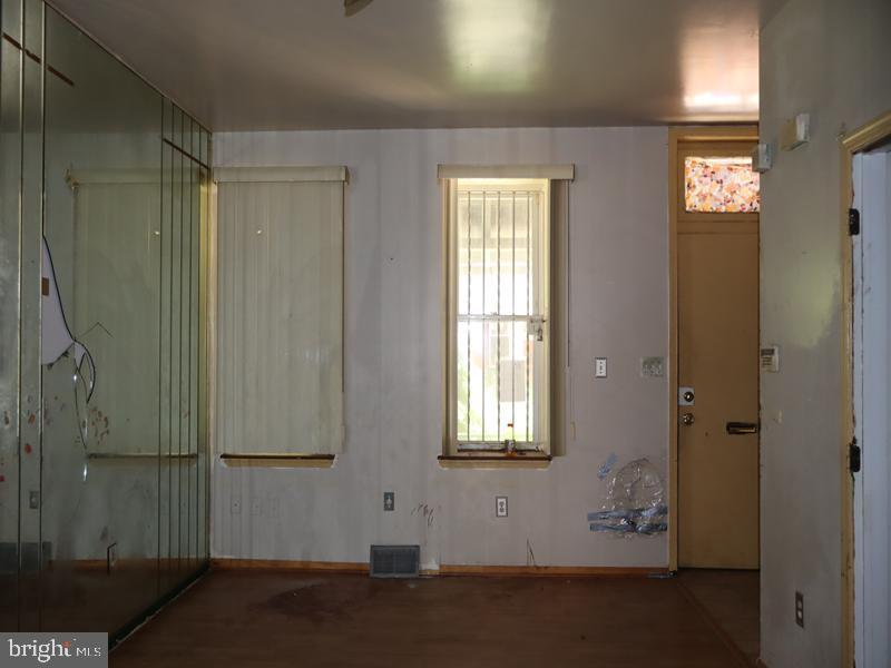 4023 Green St Property Photo 7