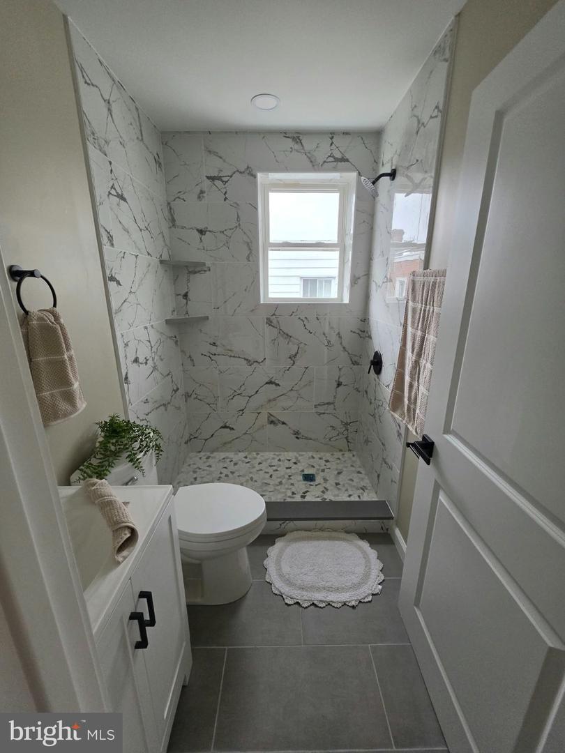 5511 Larchwood Ave Property Photo 7
