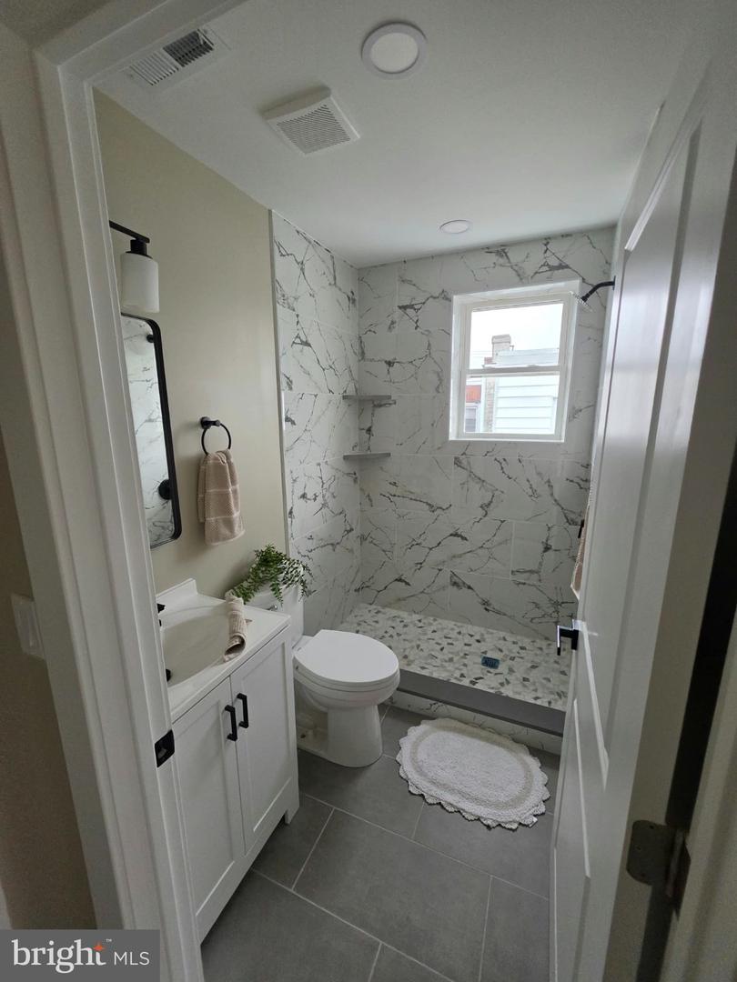 5511 Larchwood Ave Property Photo 8