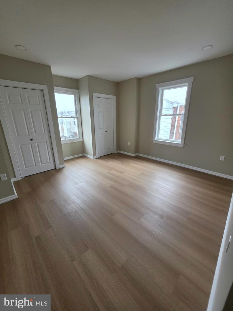 5511 Larchwood Ave Property Photo 11