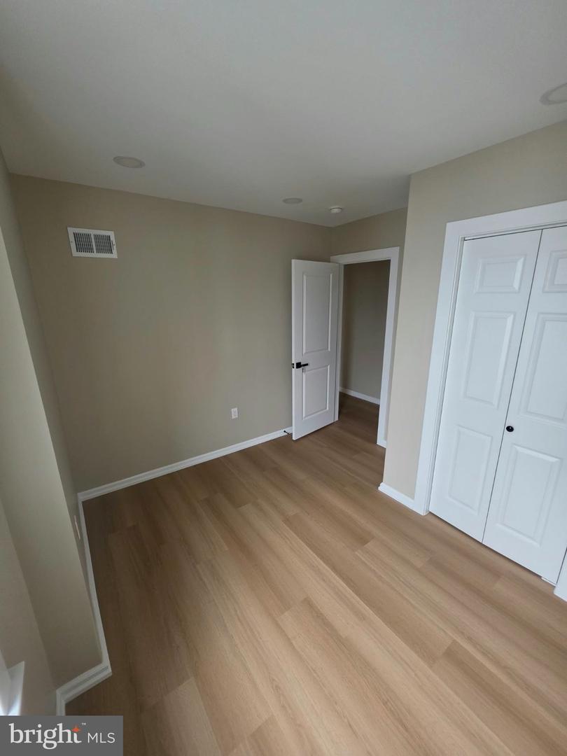 5511 Larchwood Ave Property Photo 14