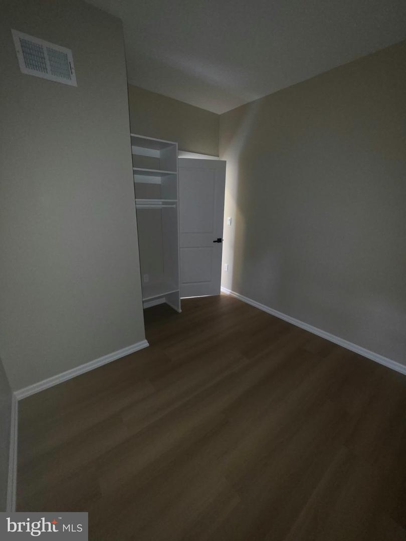 5511 Larchwood Ave Property Photo 15