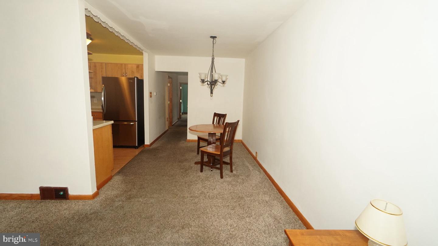 8520 Castor Ave Property Photo 8
