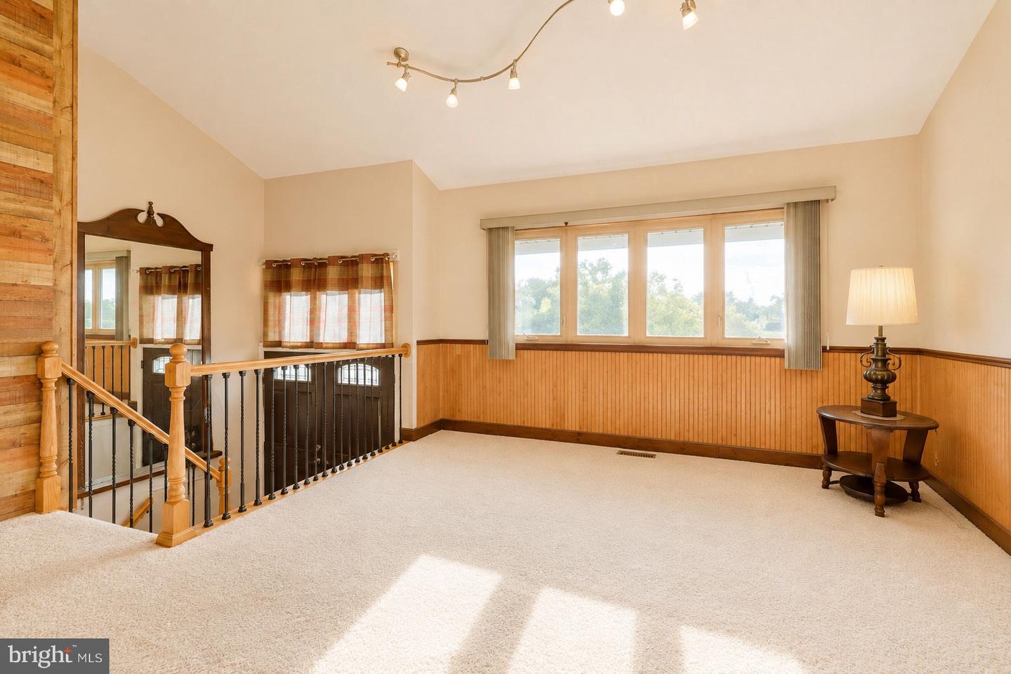 9745 Portis Rd Property Photo 10