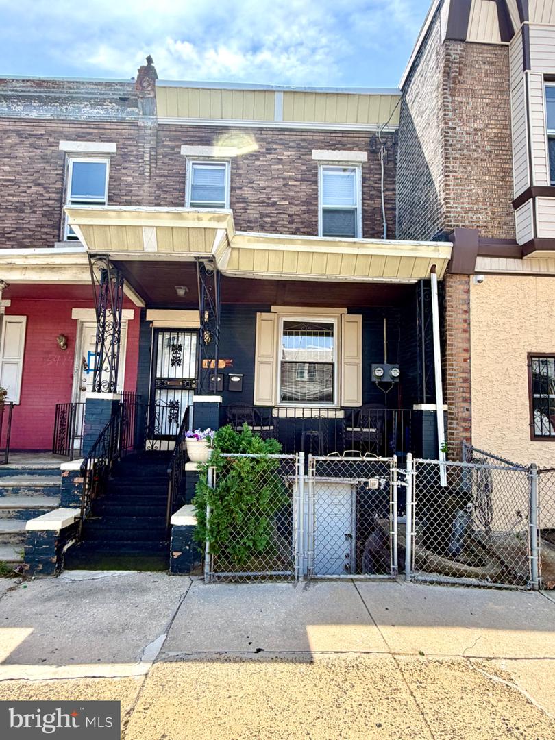 5426 Spruce St Property Photo 1