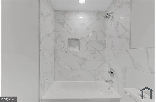 1229 W Hilton St #3 Property Photo 5