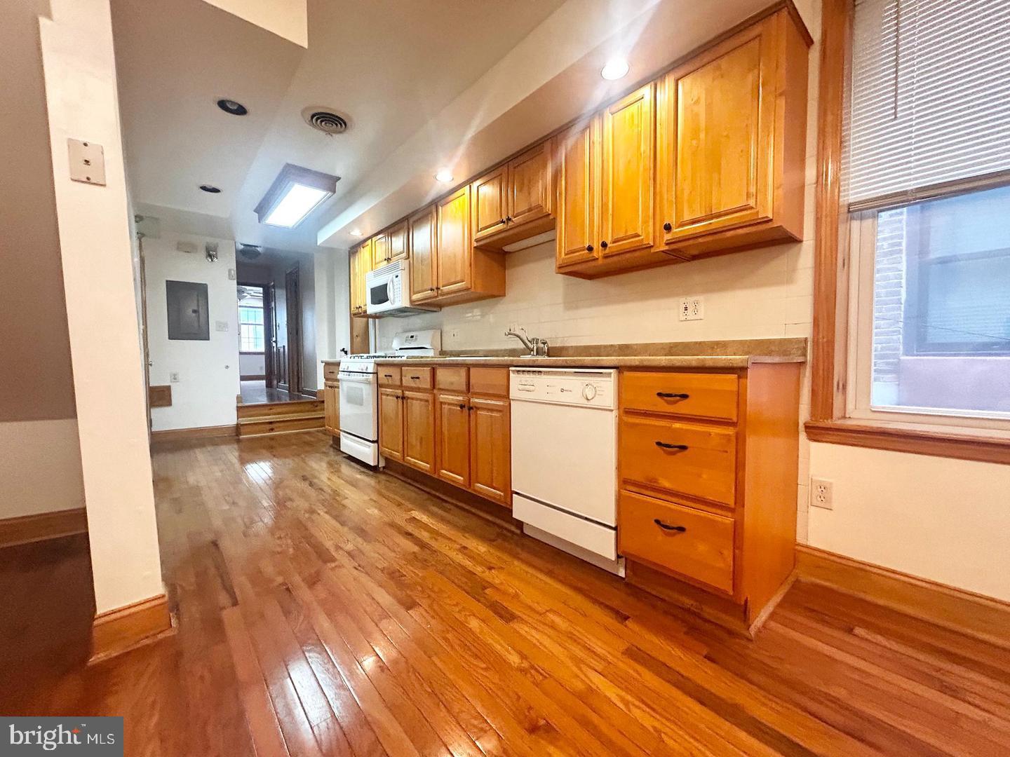 2635 W Girard Ave #2 Property Photo 3