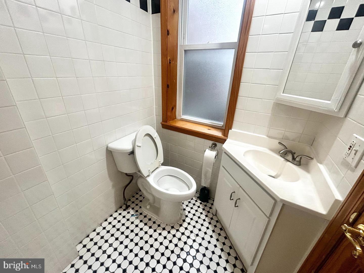 2635 W Girard Ave #2 Property Photo 6