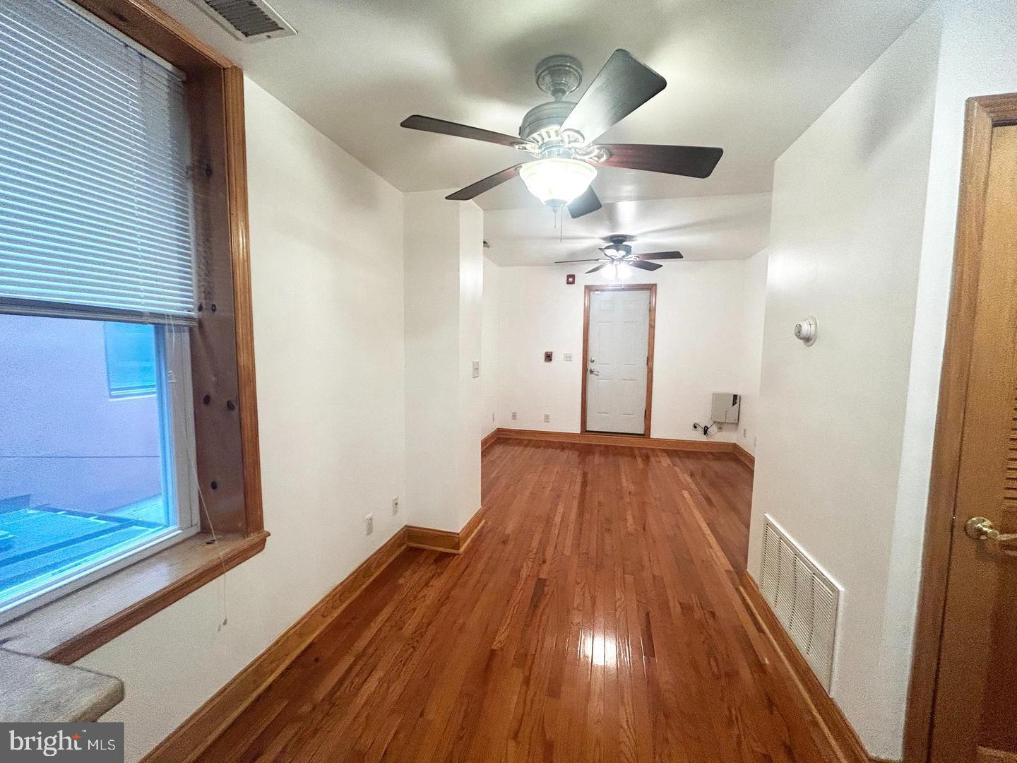 2635 W Girard Ave #2 Property Photo 9