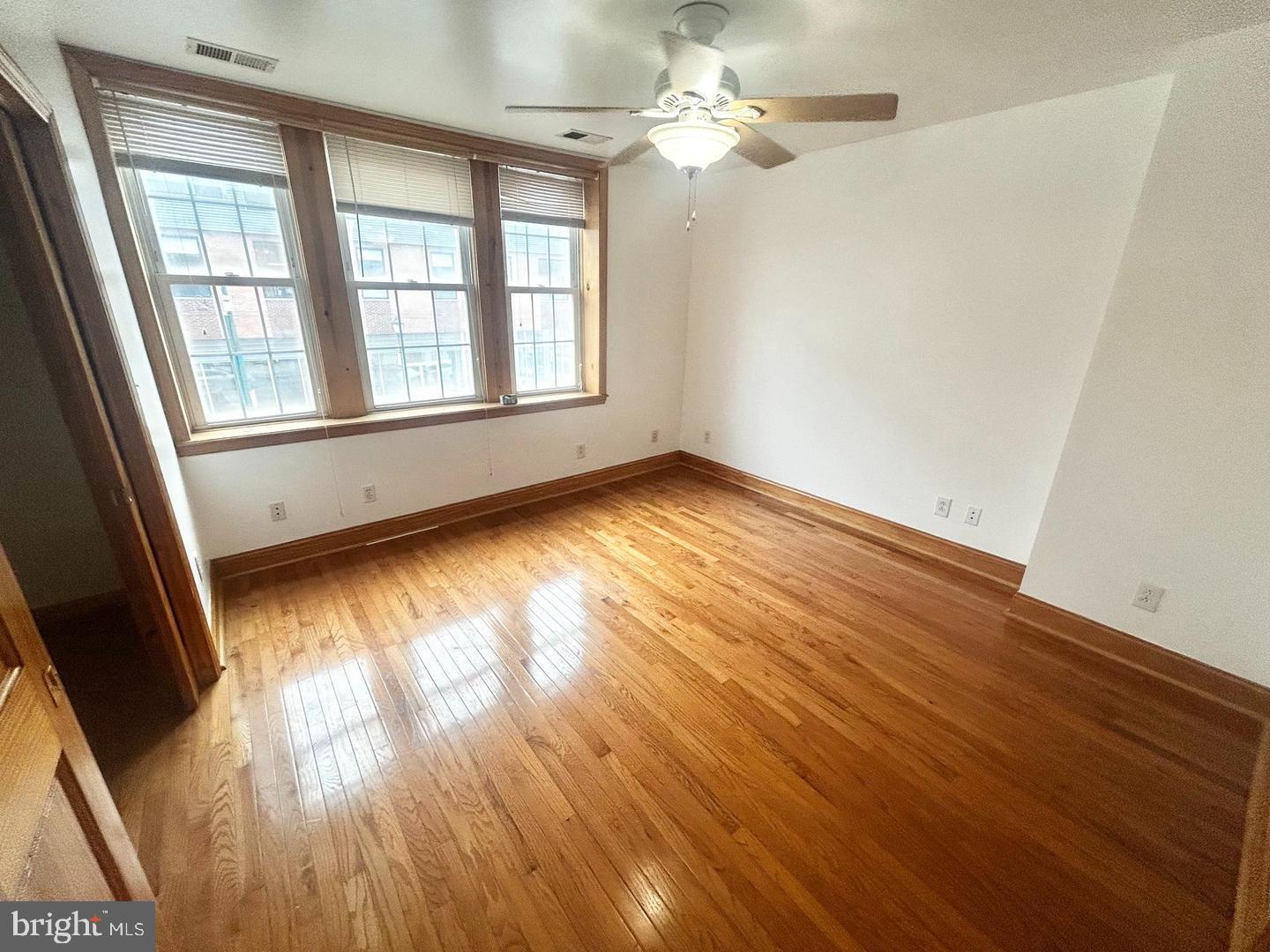 2635 W Girard Ave #2 Property Photo 13