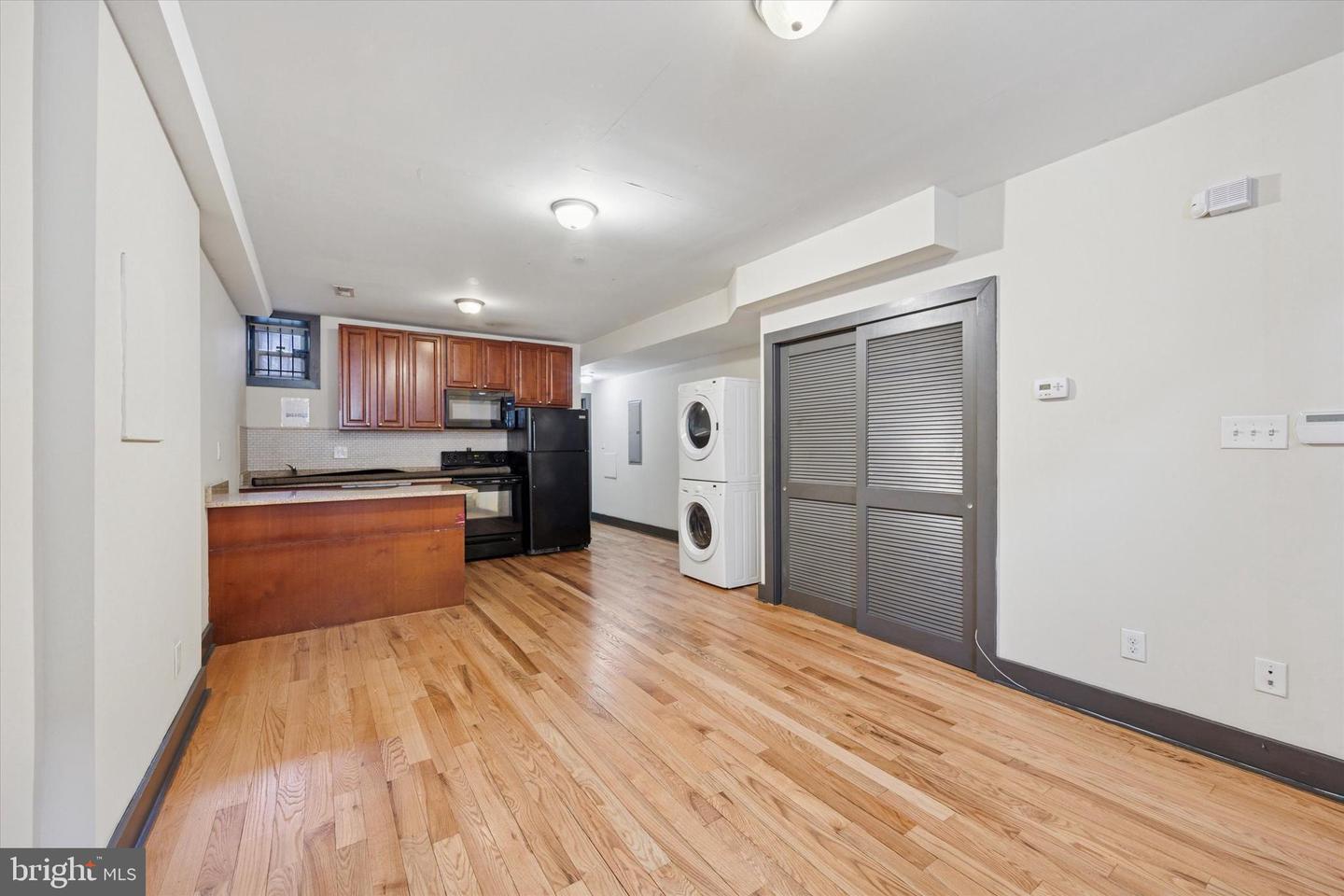 1709 Arlington St Property Photo 2