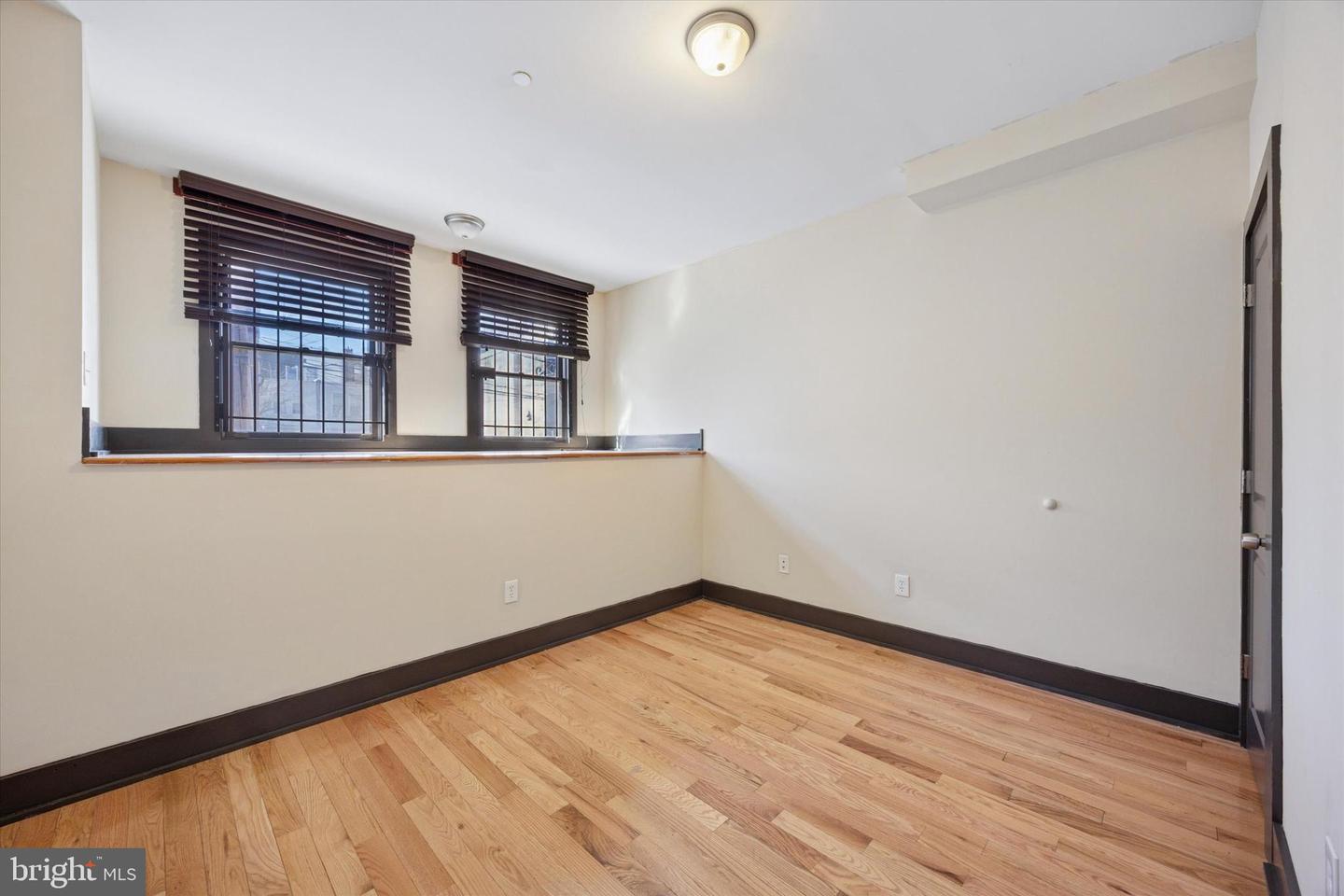 1709 Arlington St Property Photo 6