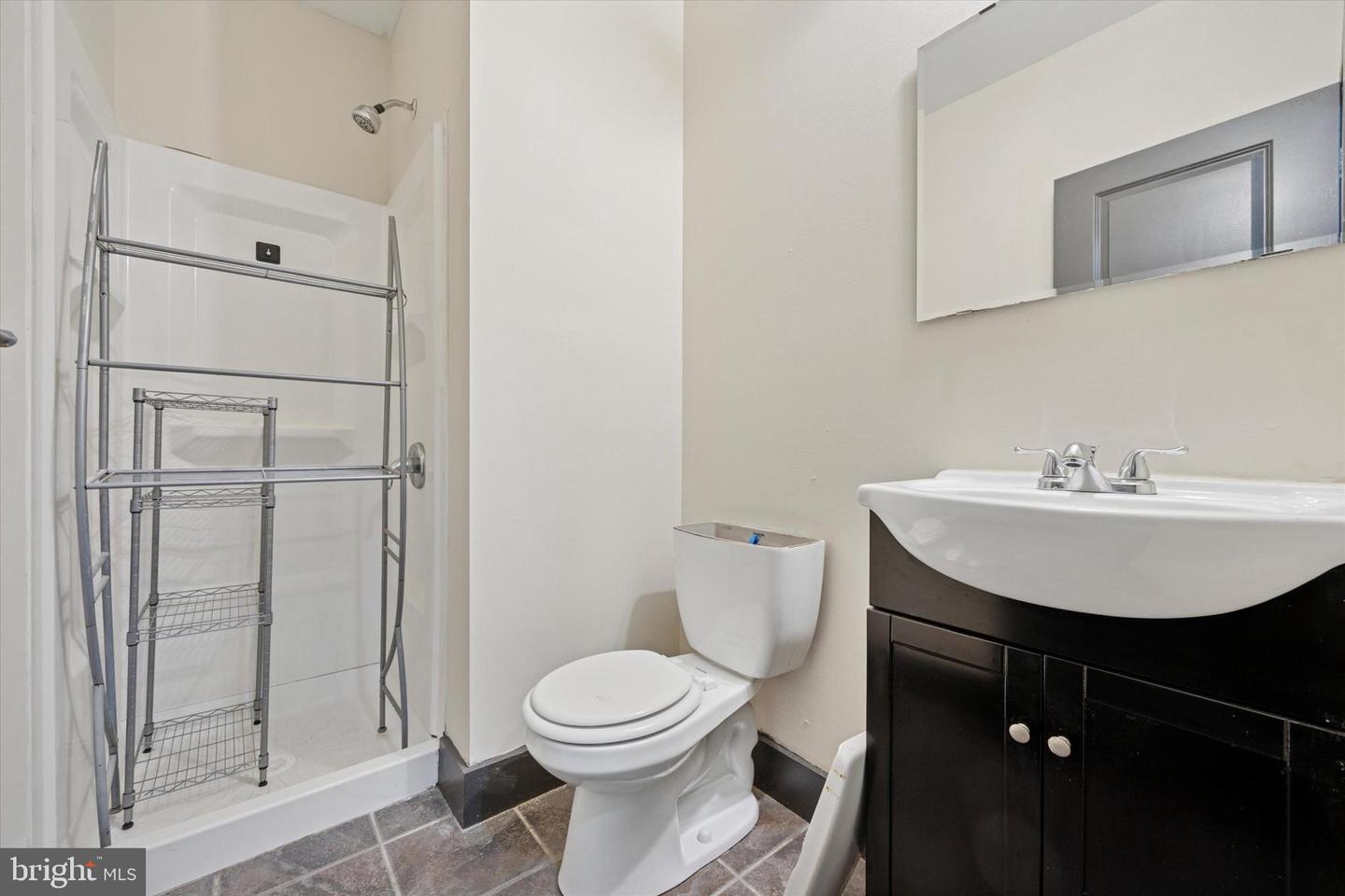 1709 Arlington St Property Photo 8