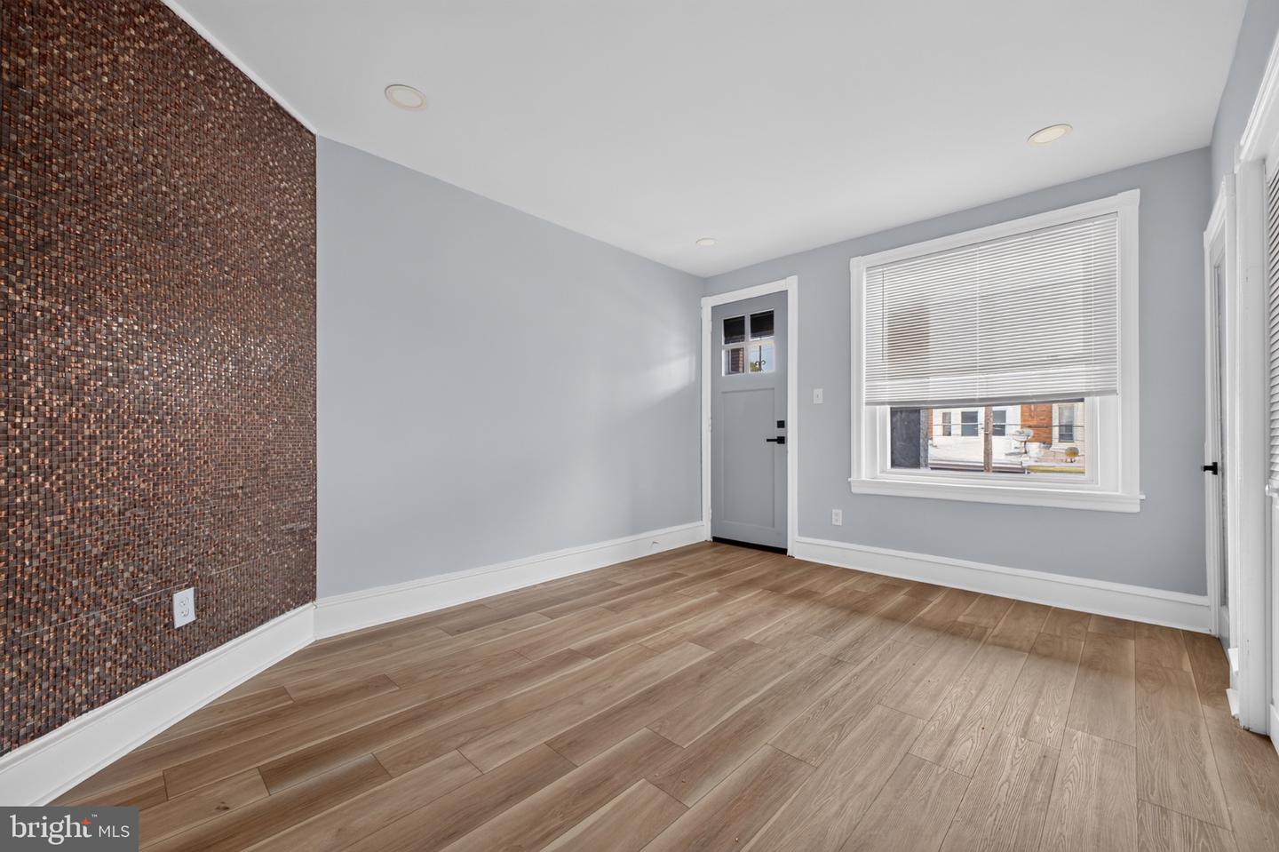 1612 S 56th St #b Property Photo 3