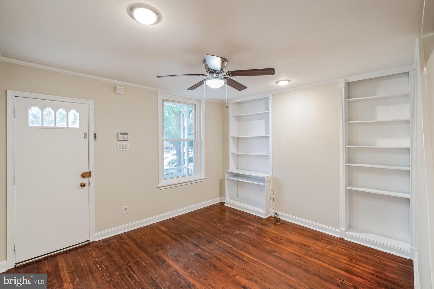 455 Ripka St Property Photo 3