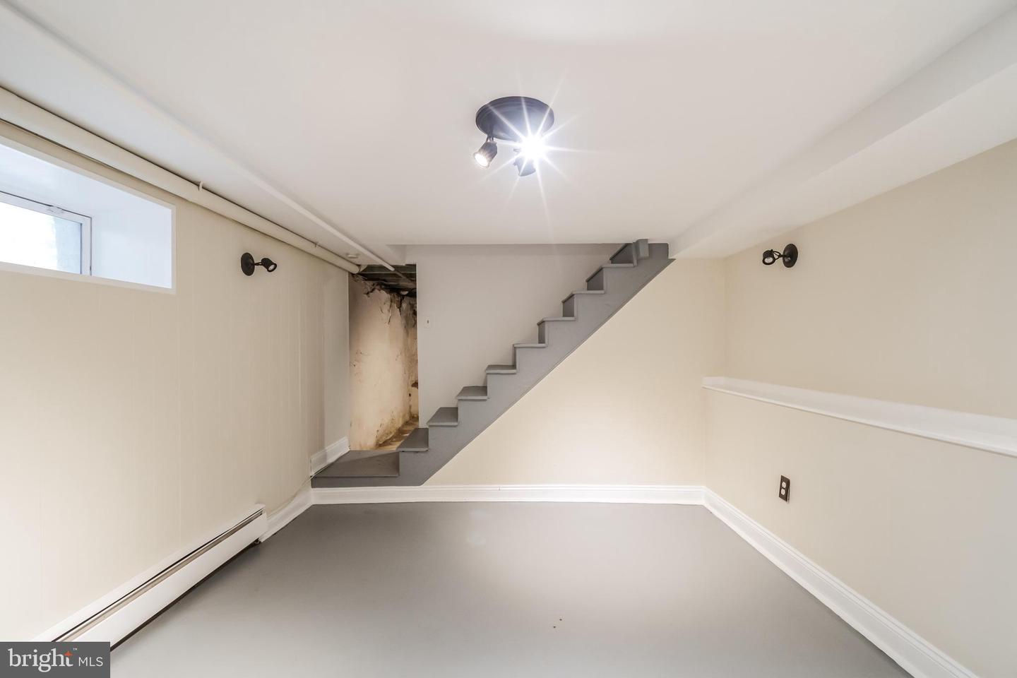 455 Ripka St Property Photo 14