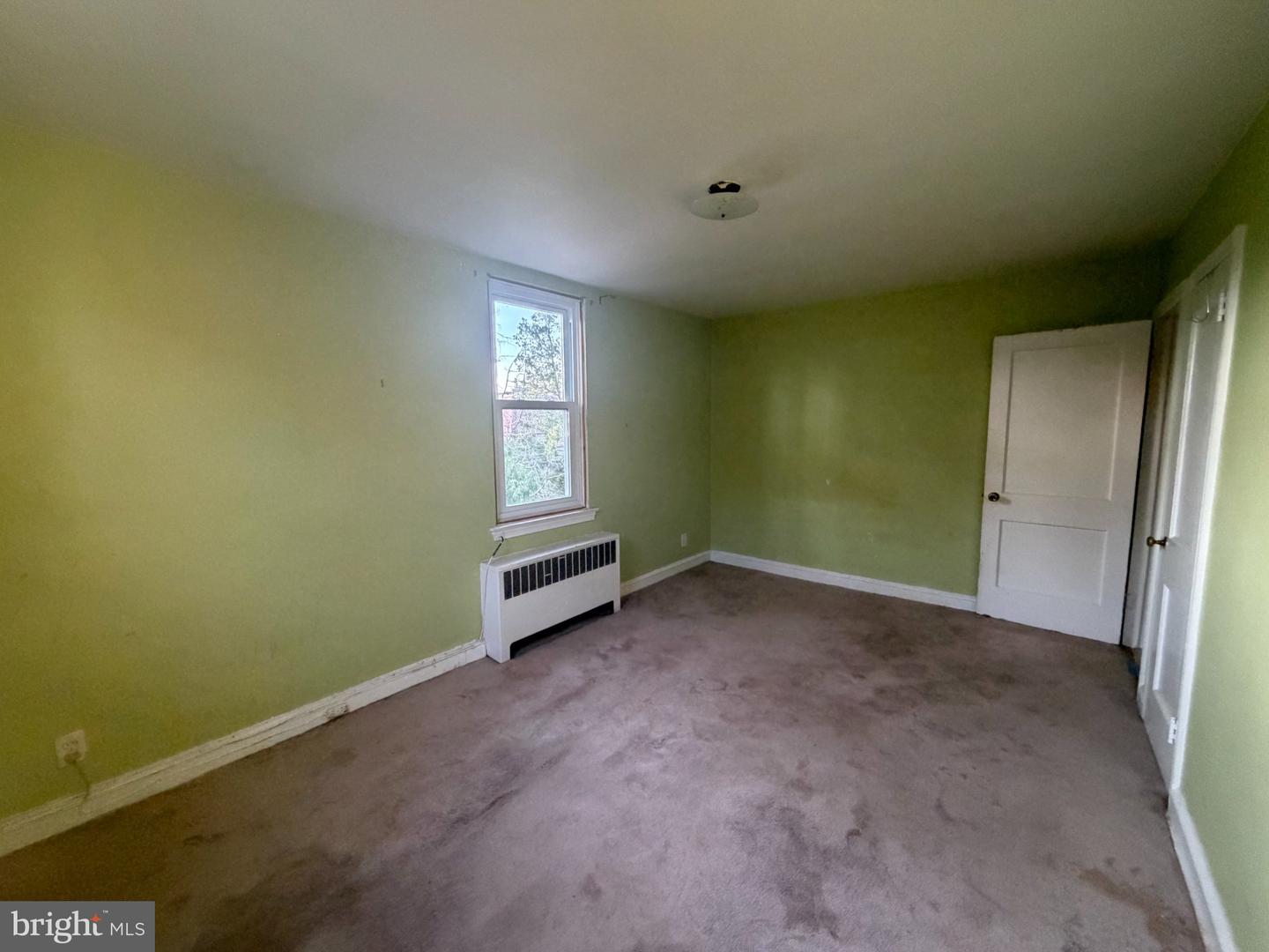 941 E Slocum St Property Photo 17