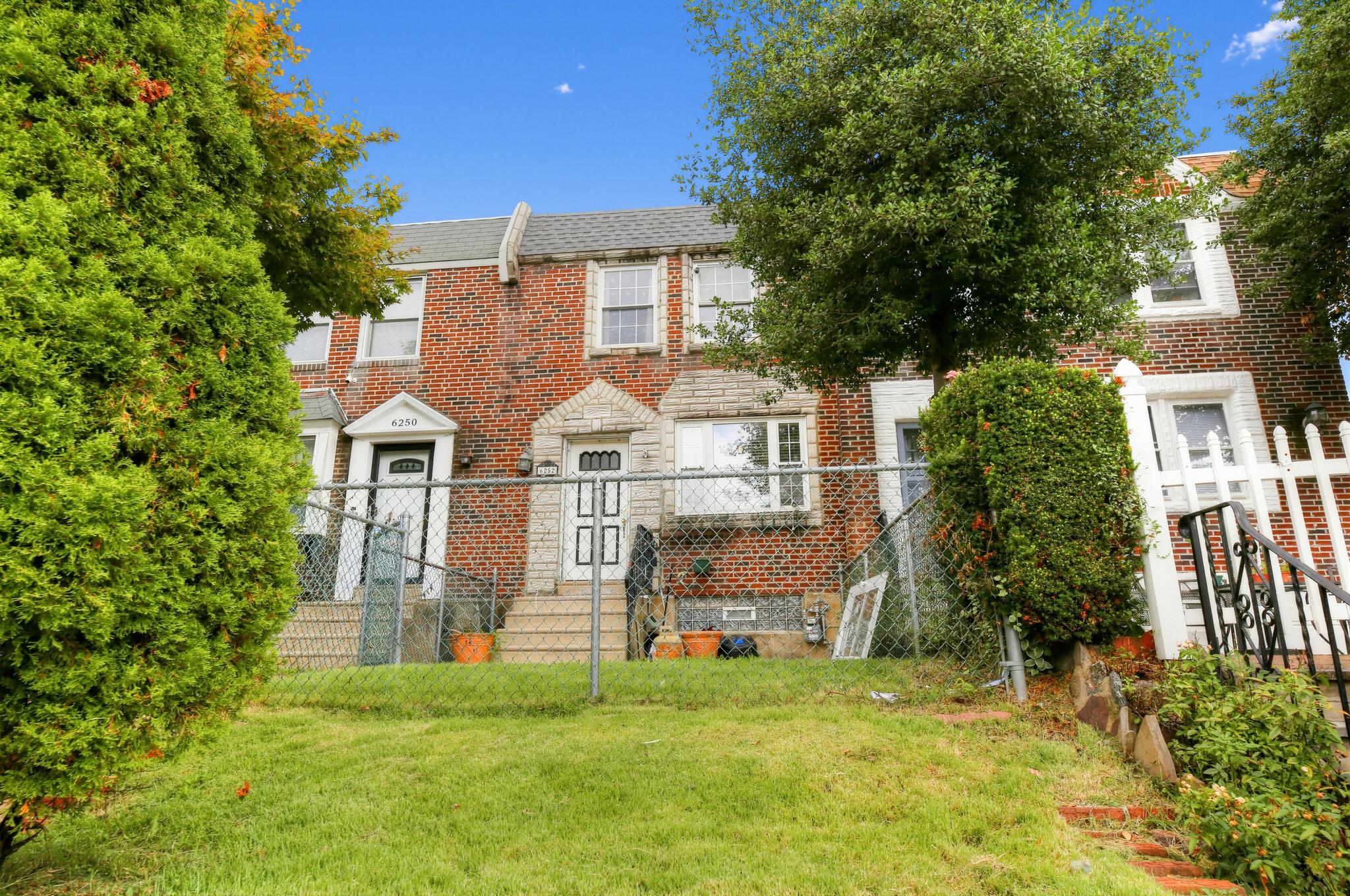 6252 Walker St Property Photo 1