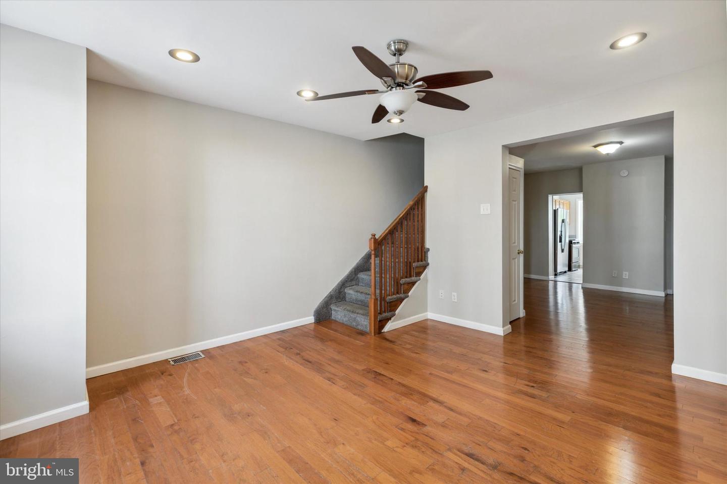 137 East St Property Photo 2