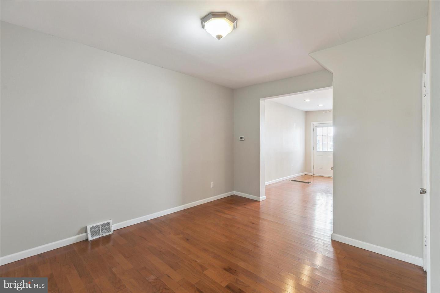 137 East St Property Photo 12