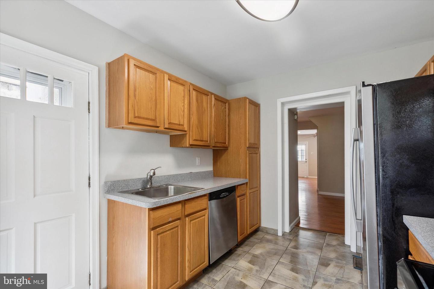 137 East St Property Photo 14