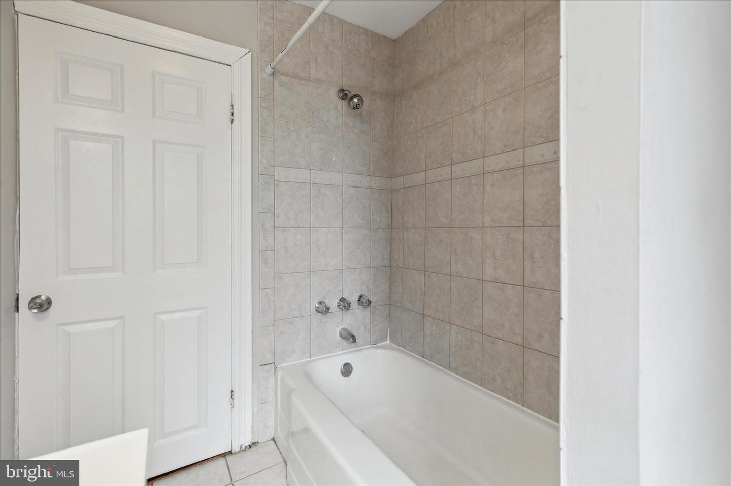 137 East St Property Photo 17