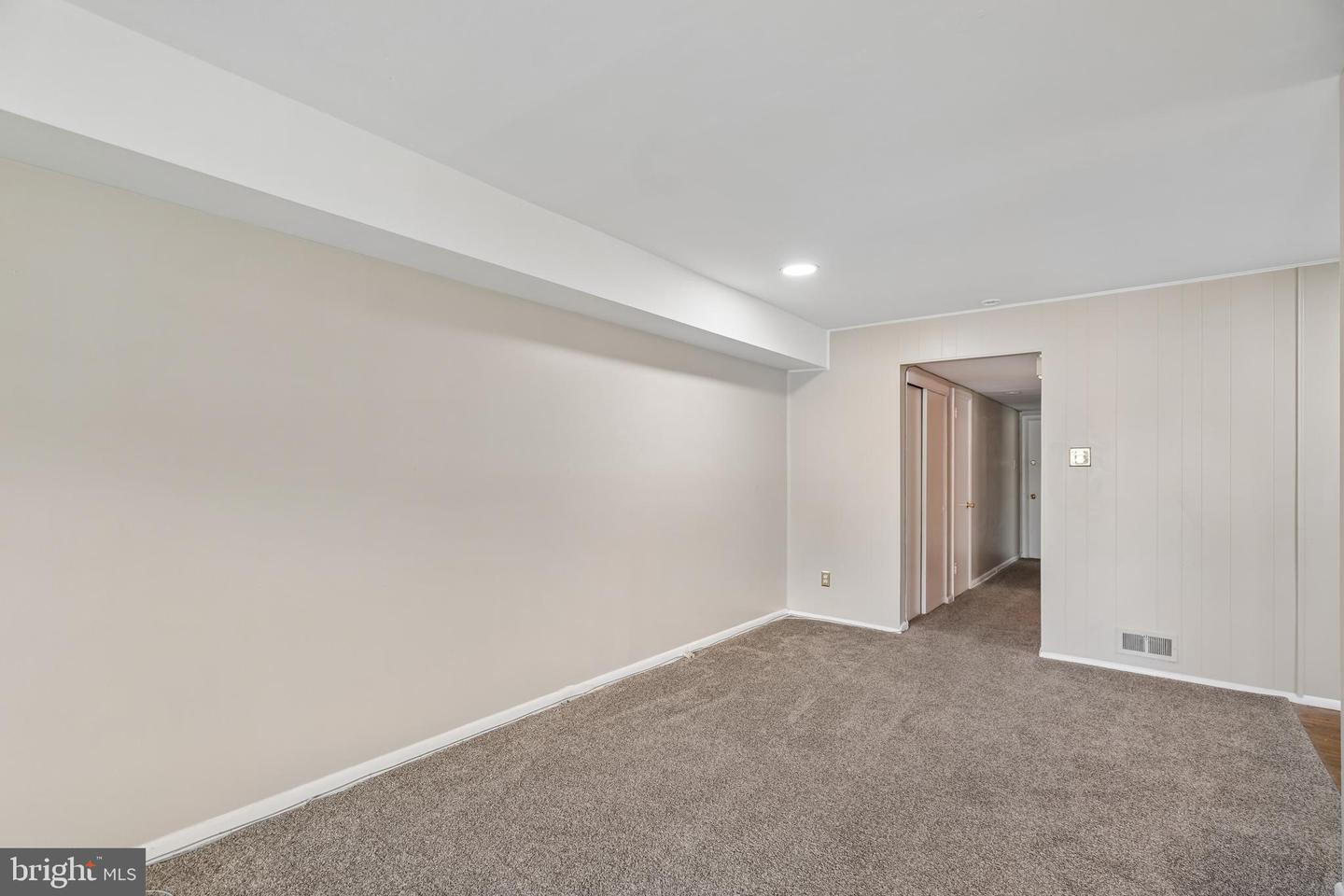 1711 Loney St Property Photo 12