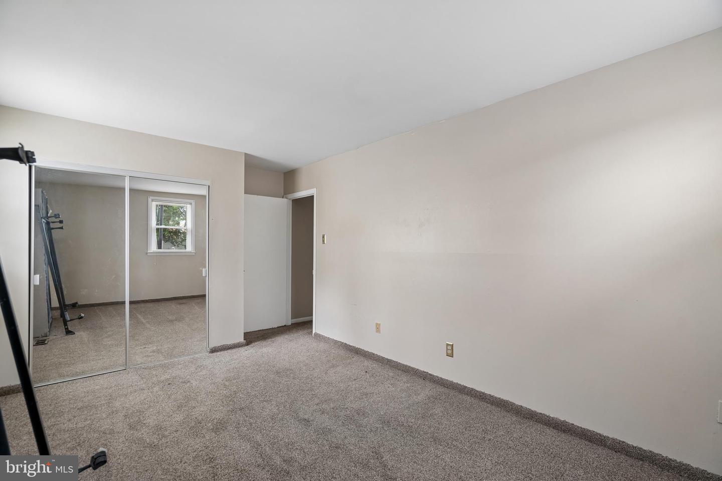1711 Loney St Property Photo 23