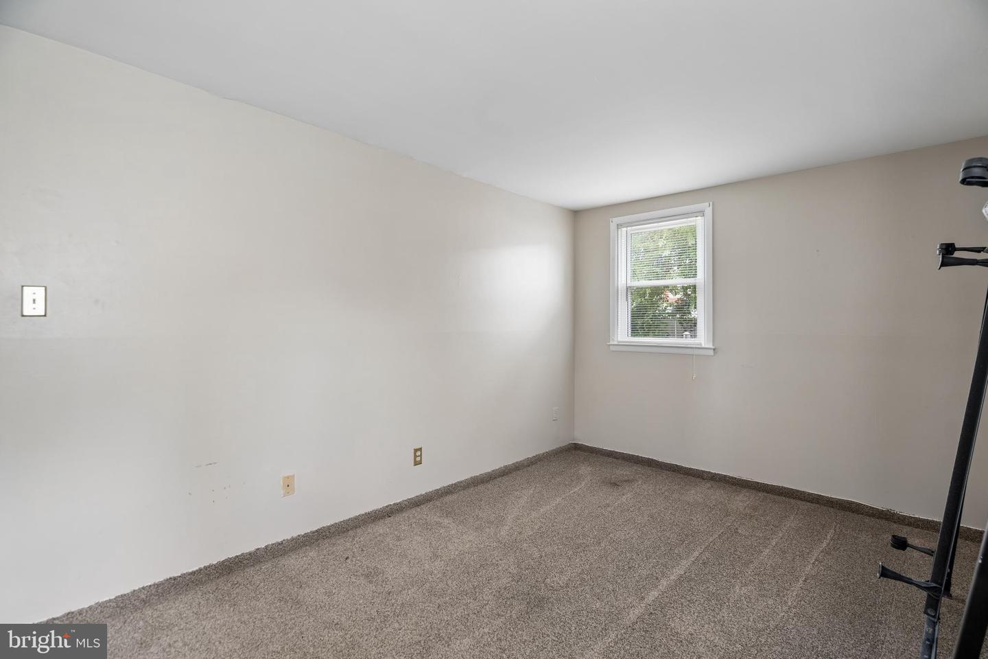 1711 Loney St Property Photo 24