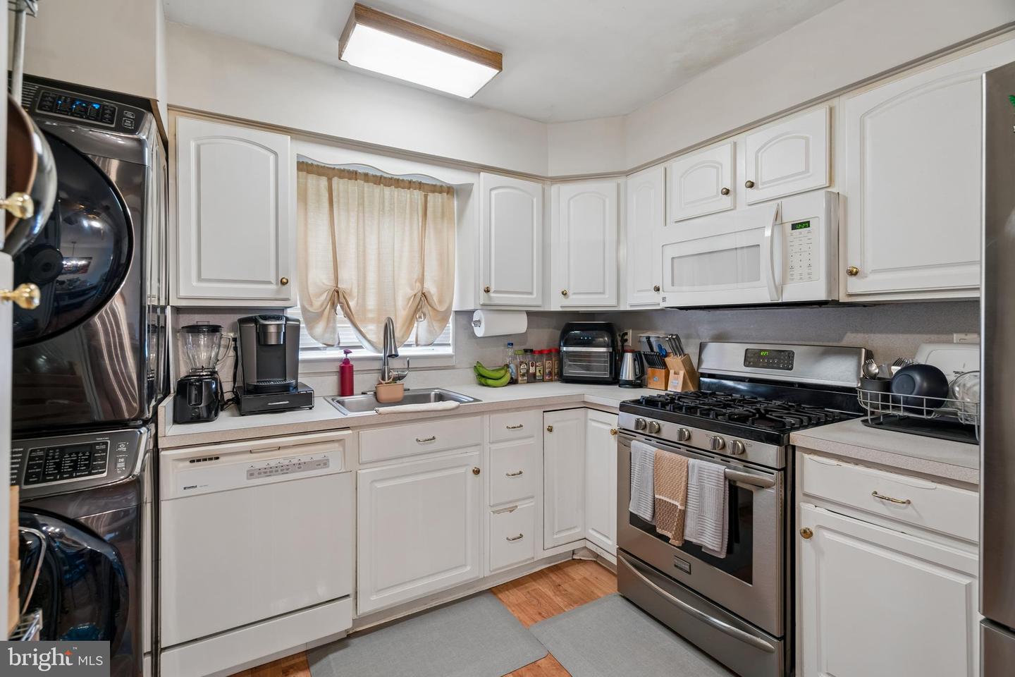 1711 Loney St Property Photo 36