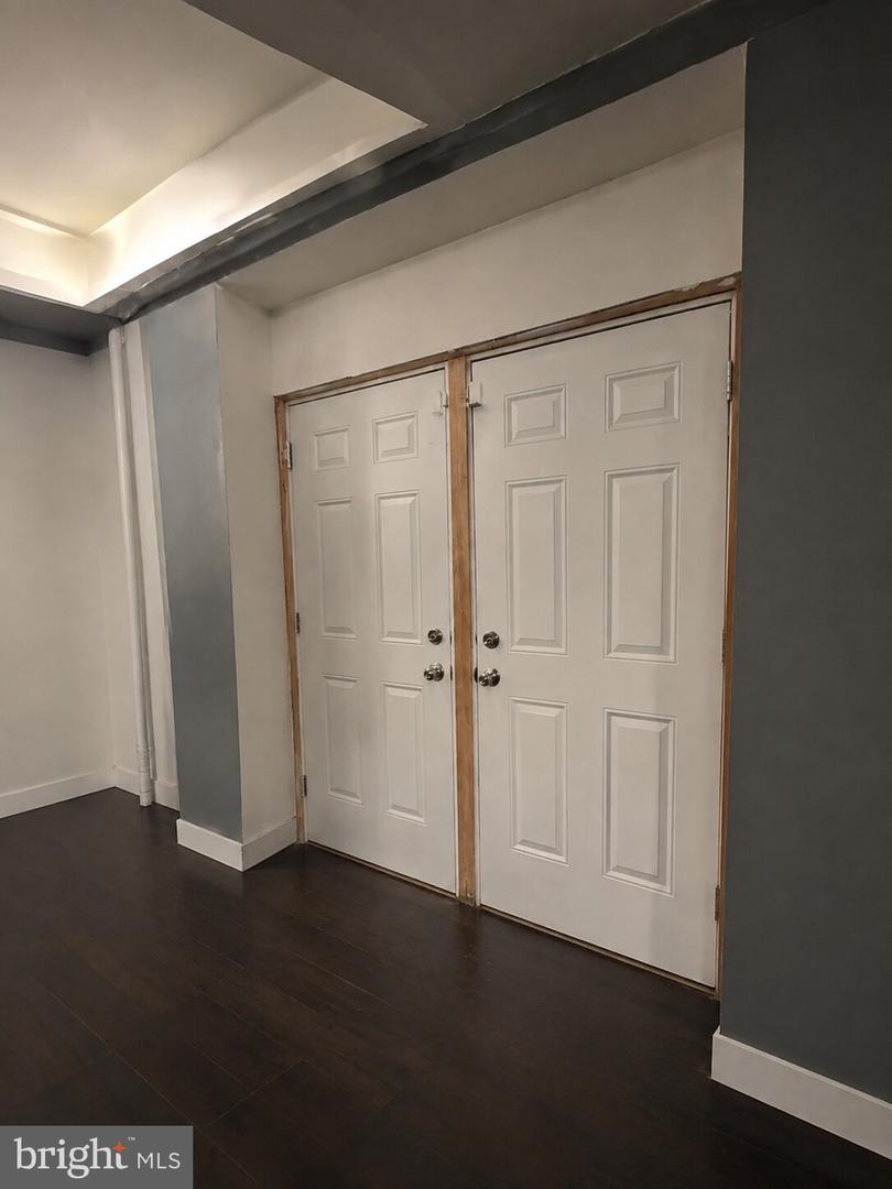 1502 E Passyunk Ave Property Photo 4